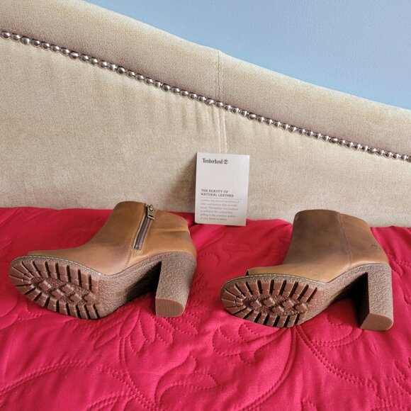 Timberland Peep Toe Cut Out Ankle Bootie - Size 6 - Picture 3 of 5